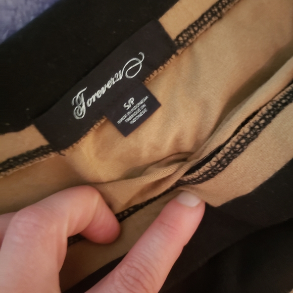 Stripe skirt - Picture 2 of 3